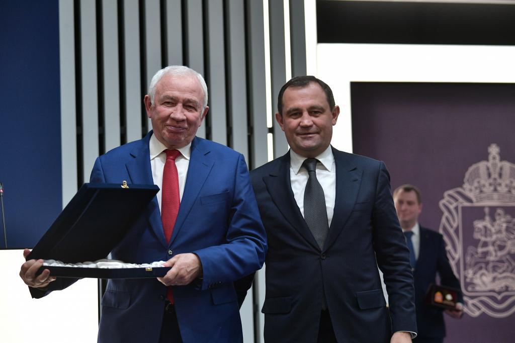 ЛП ЕР с Брынцаловым.jpg ЛП ЕР с Брынцаловым.jpg